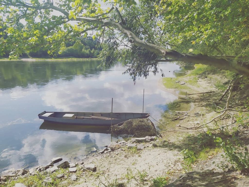 Une barque sur les bords de la Loire